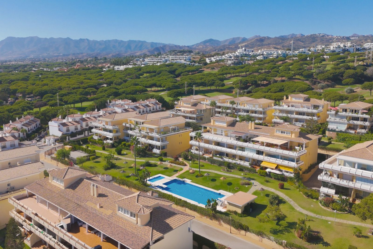 Se vende Apartamento Planta Baja de 3 dormitorios en Costa Del Sol, Málaga, España