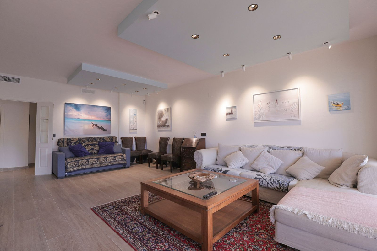 Se vende Apartamento Planta Baja de 3 dormitorios en Costa Del Sol, Málaga, España