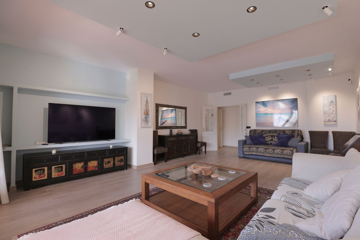 Se vende Apartamento Planta Baja de 3 dormitorios en Costa Del Sol, Málaga, España