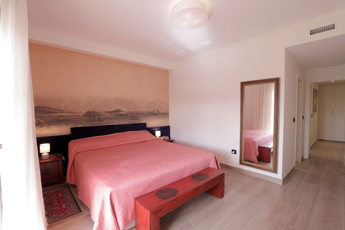 Se vende Apartamento Planta Baja de 3 dormitorios en Costa Del Sol, Málaga, España