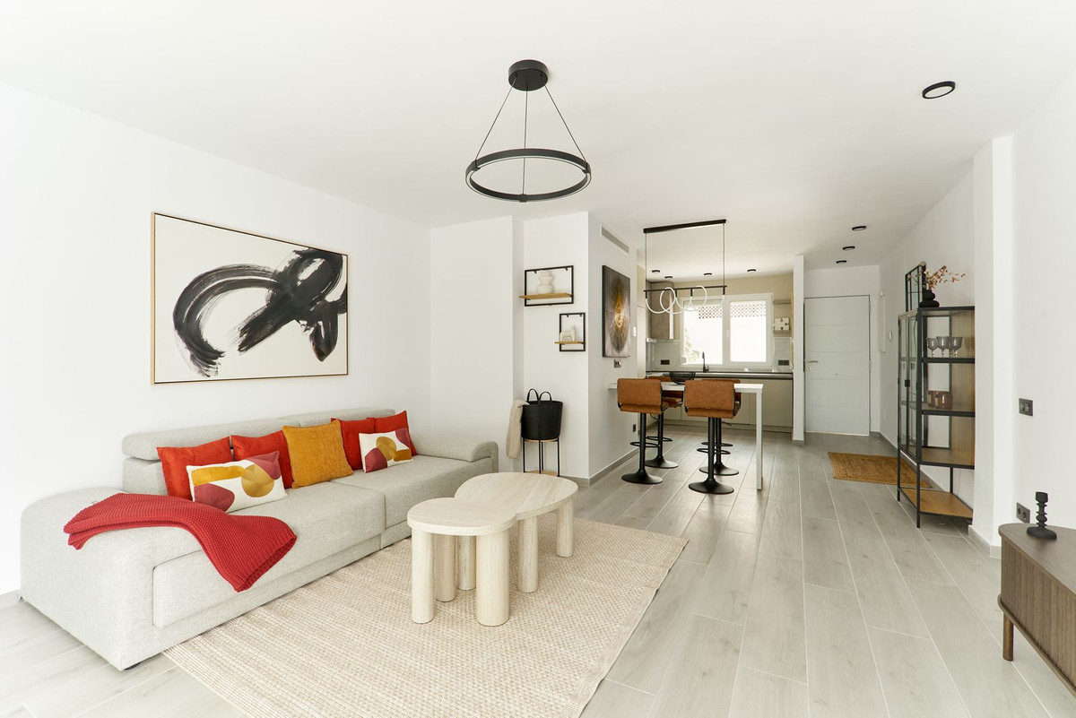 Se vende Apartamento Planta Media de 2 dormitorios en Costa Del Sol, Málaga, España