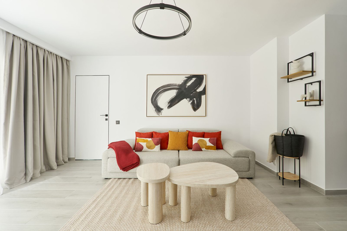 Se vende Apartamento Planta Media de 2 dormitorios en Costa Del Sol, Málaga, España