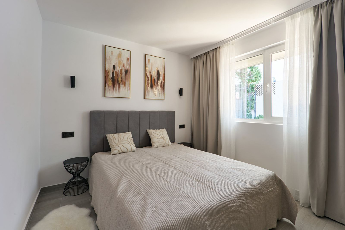 Se vende Apartamento Planta Media de 2 dormitorios en Costa Del Sol, Málaga, España
