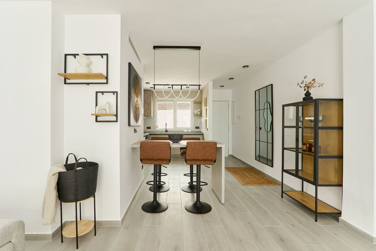 Se vende Apartamento Planta Media de 2 dormitorios en Costa Del Sol, Málaga, España