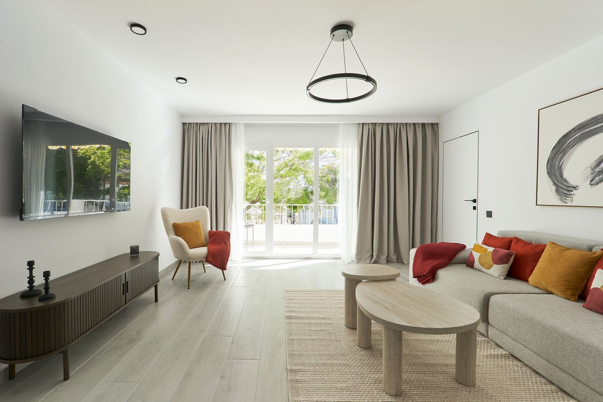 Se vende Apartamento Planta Media de 2 dormitorios en Costa Del Sol, Málaga, España