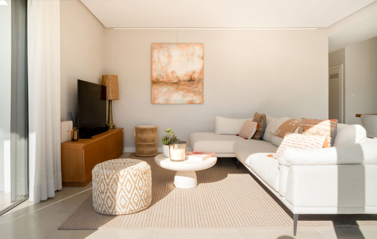 3 Bed Apartment for sale in Selwo Costa Del Sol, Málaga, Spain