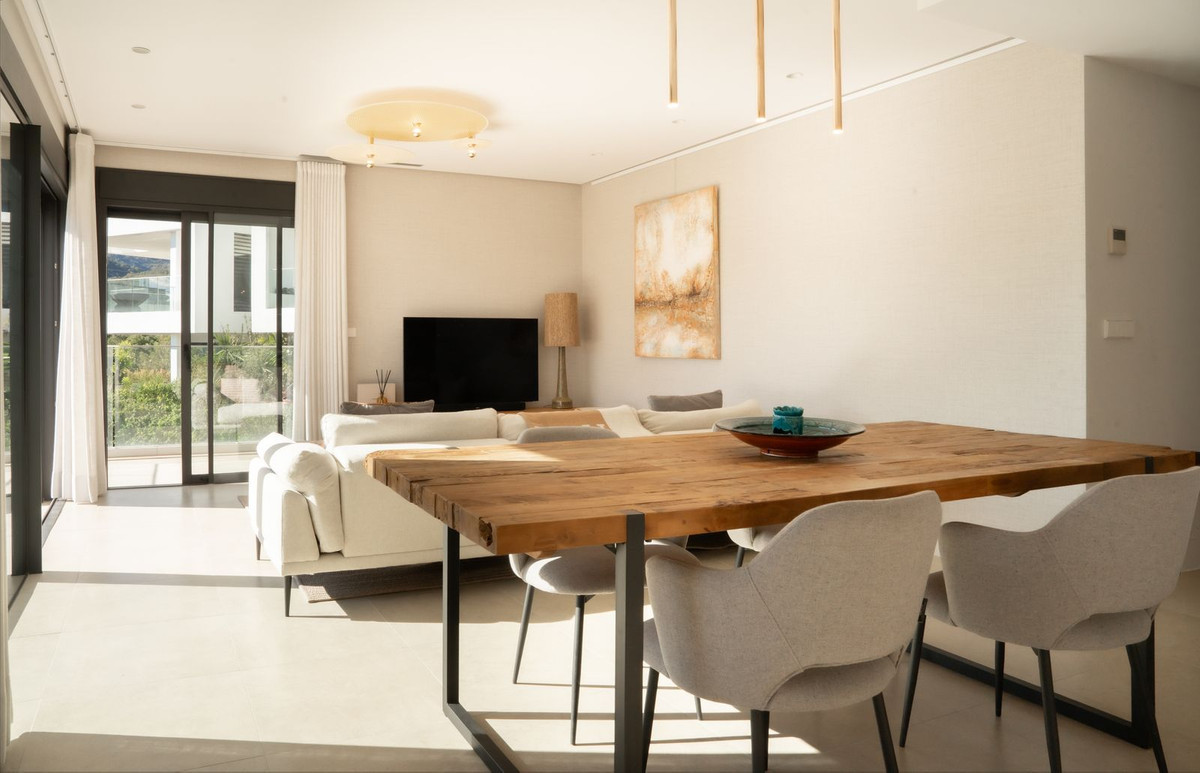 3 Bed Apartment for sale in Selwo Costa Del Sol, Málaga, Spain