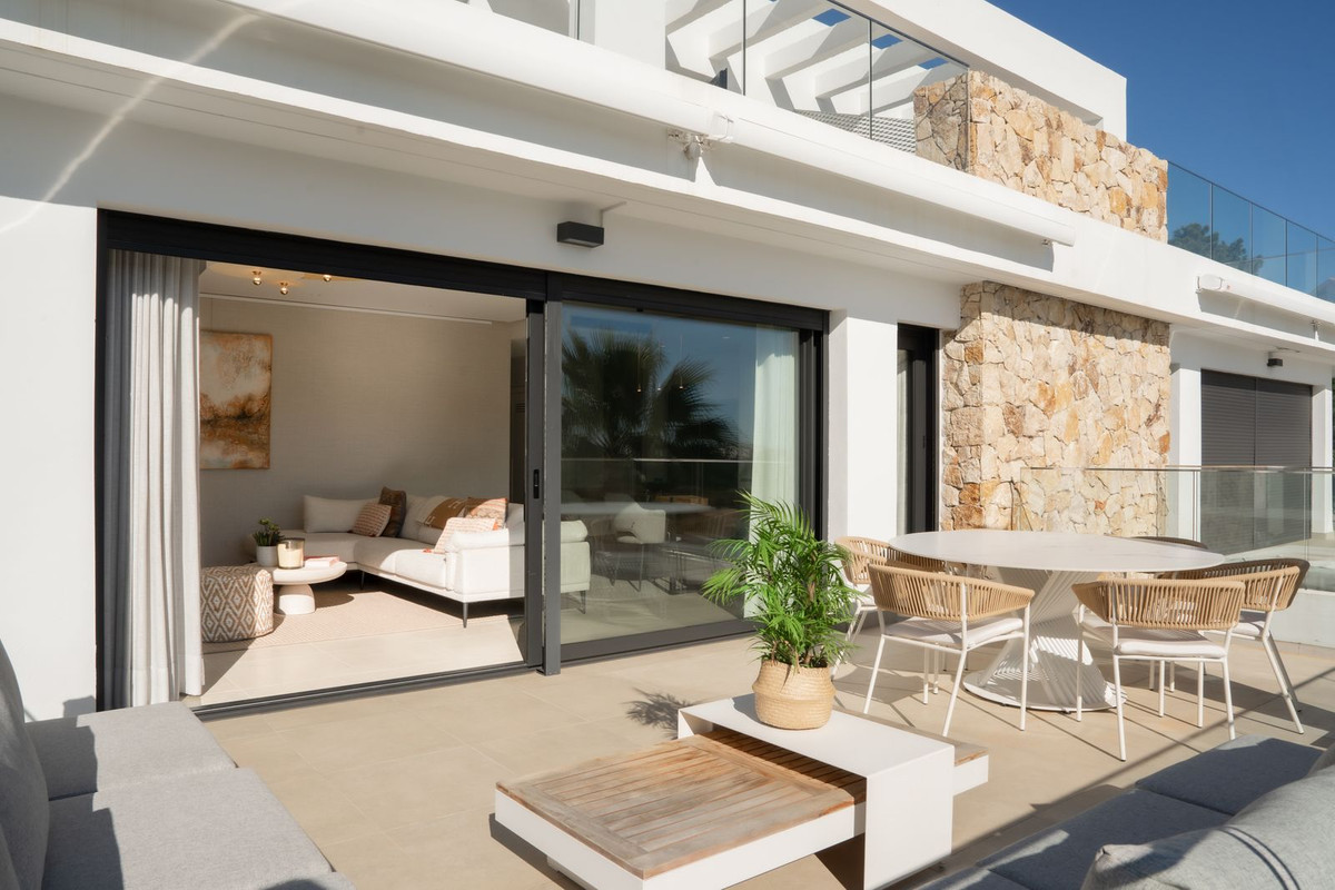 3 Bed Apartment for sale in Selwo Costa Del Sol, Málaga, Spain