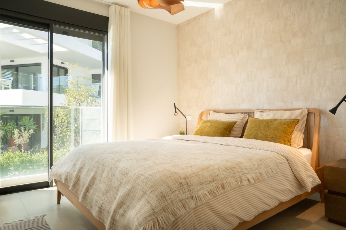 3 Bed Apartment for sale in Selwo Costa Del Sol, Málaga, Spain