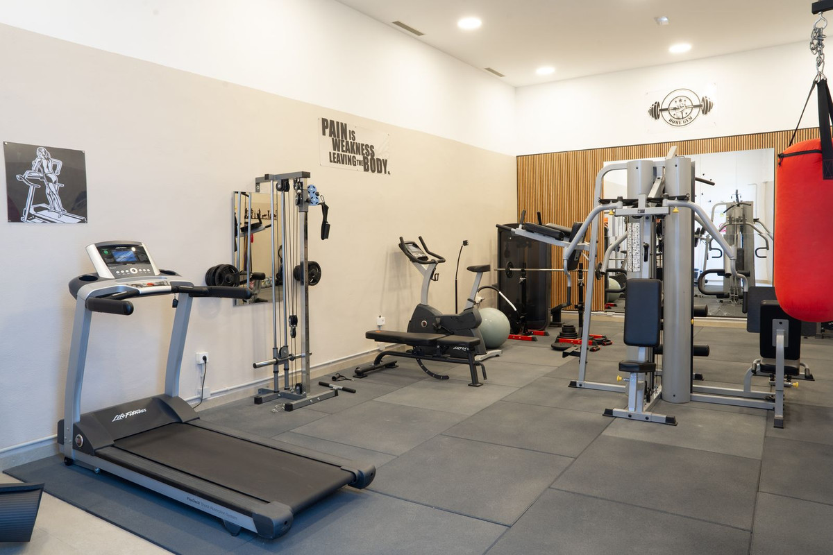 3 Bed Apartment for sale in Selwo Costa Del Sol, Málaga, Spain