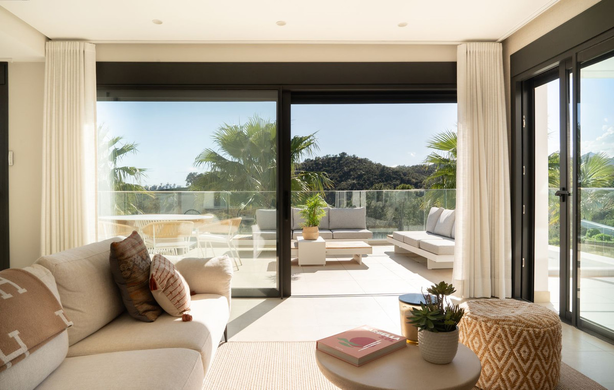 3 Bed Apartment for sale in Selwo Costa Del Sol, Málaga, Spain