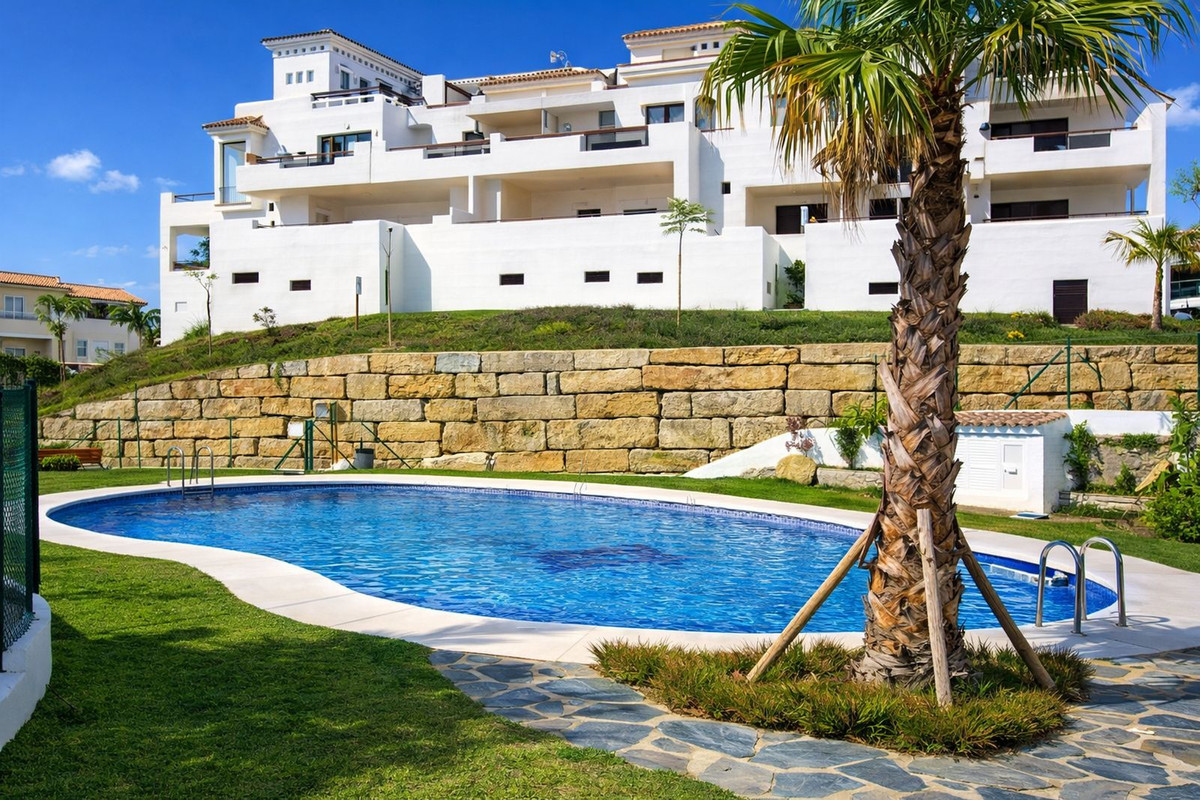 Se vende Apartamento Planta Media de 2 dormitorios en Costa Del Sol, Málaga, España