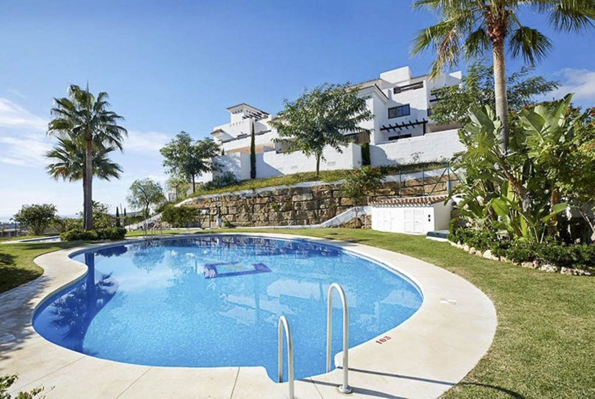 Se vende Apartamento Planta Media de 2 dormitorios en Costa Del Sol, Málaga, España