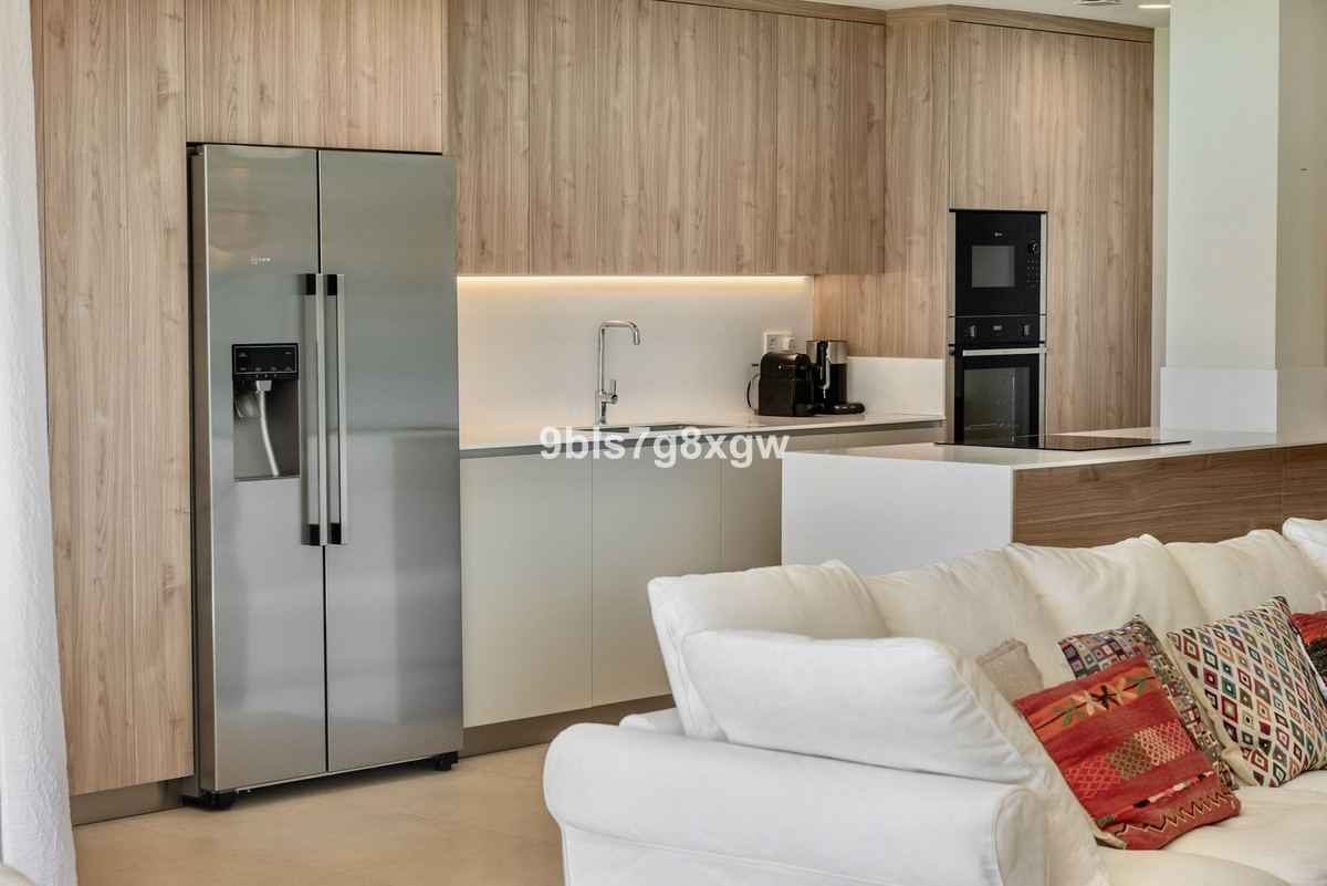 3 Bed Apartment for sale in La Quinta Costa Del Sol, Málaga, Spain