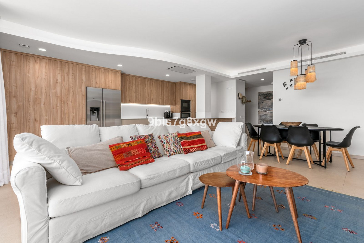 3 Bed Apartment for sale in La Quinta Costa Del Sol, Málaga, Spain