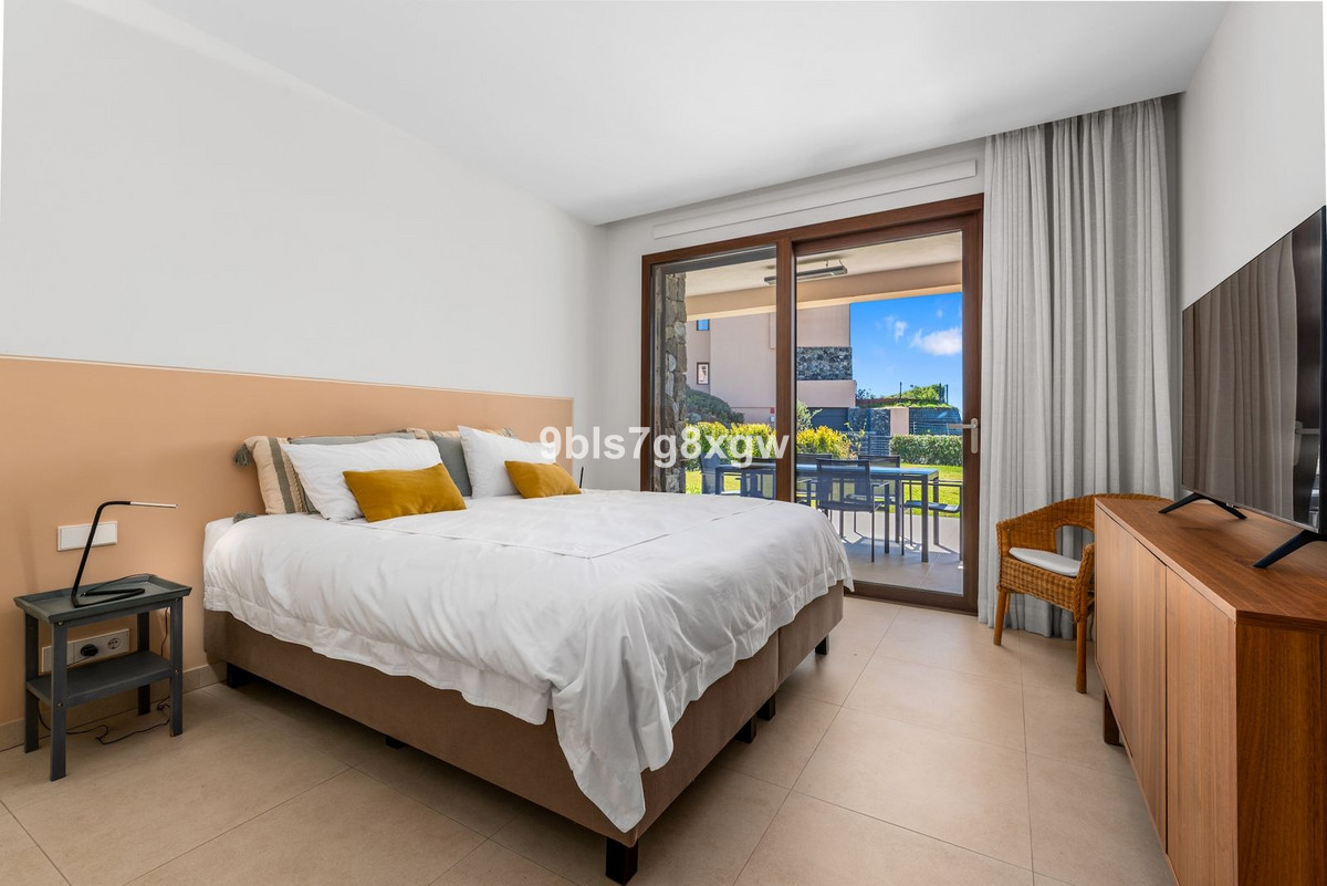 3 Bed Apartment for sale in La Quinta Costa Del Sol, Málaga, Spain