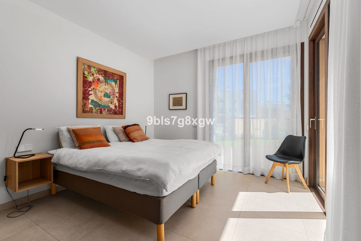 3 Bed Apartment for sale in La Quinta Costa Del Sol, Málaga, Spain