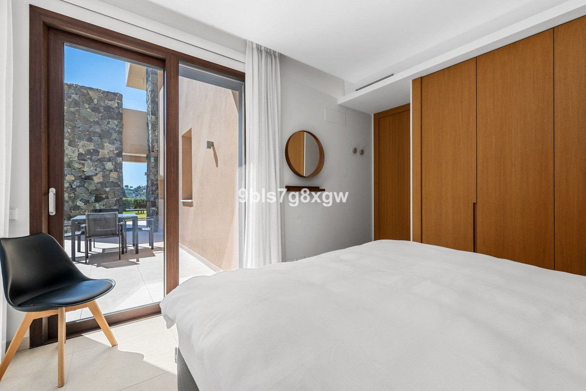 3 Bed Apartment for sale in La Quinta Costa Del Sol, Málaga, Spain