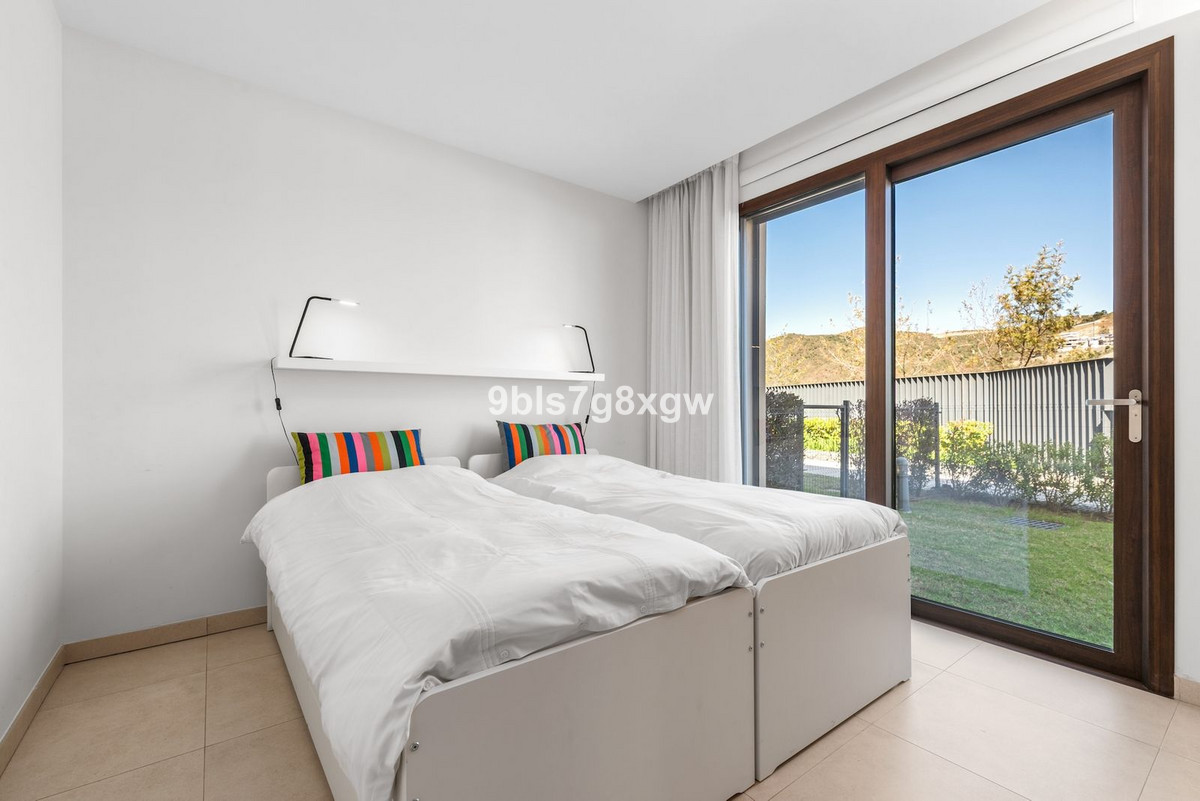 3 Bed Apartment for sale in La Quinta Costa Del Sol, Málaga, Spain
