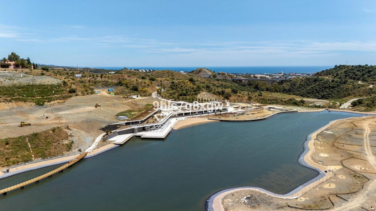 3 Bed Apartment for sale in La Quinta Costa Del Sol, Málaga, Spain