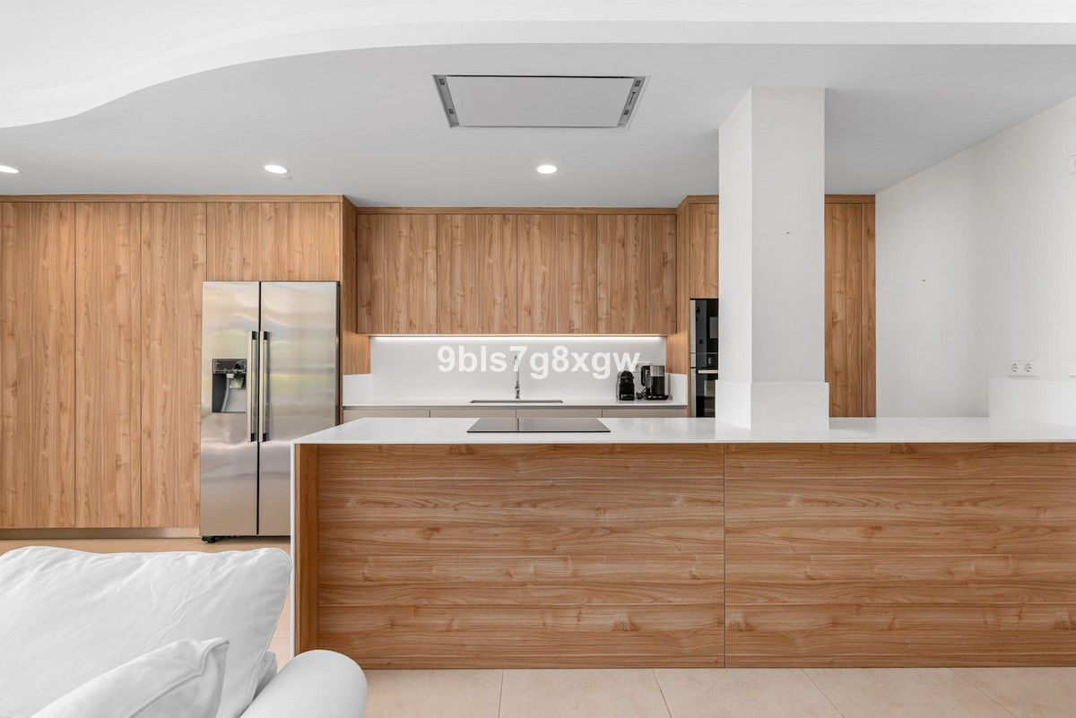 3 Bed Apartment for sale in La Quinta Costa Del Sol, Málaga, Spain