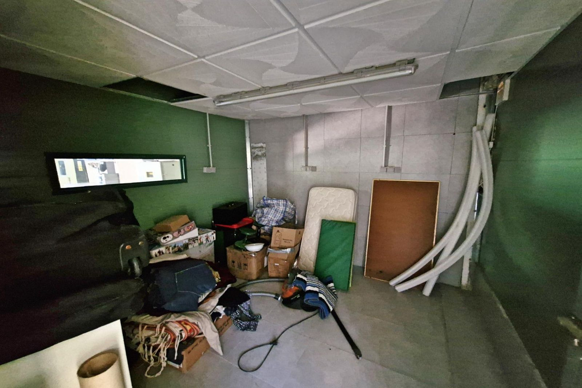 3 Bed Commercial unit for sale in Coín Costa Del Sol, Málaga, Spain