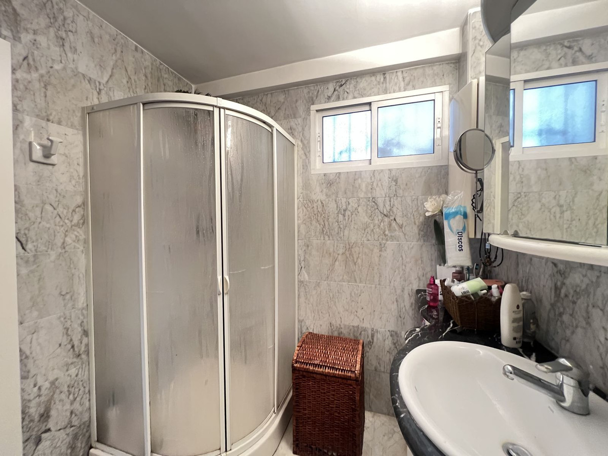 1 Bed Apartment for sale in Marbella Costa Del Sol, Málaga, Spain