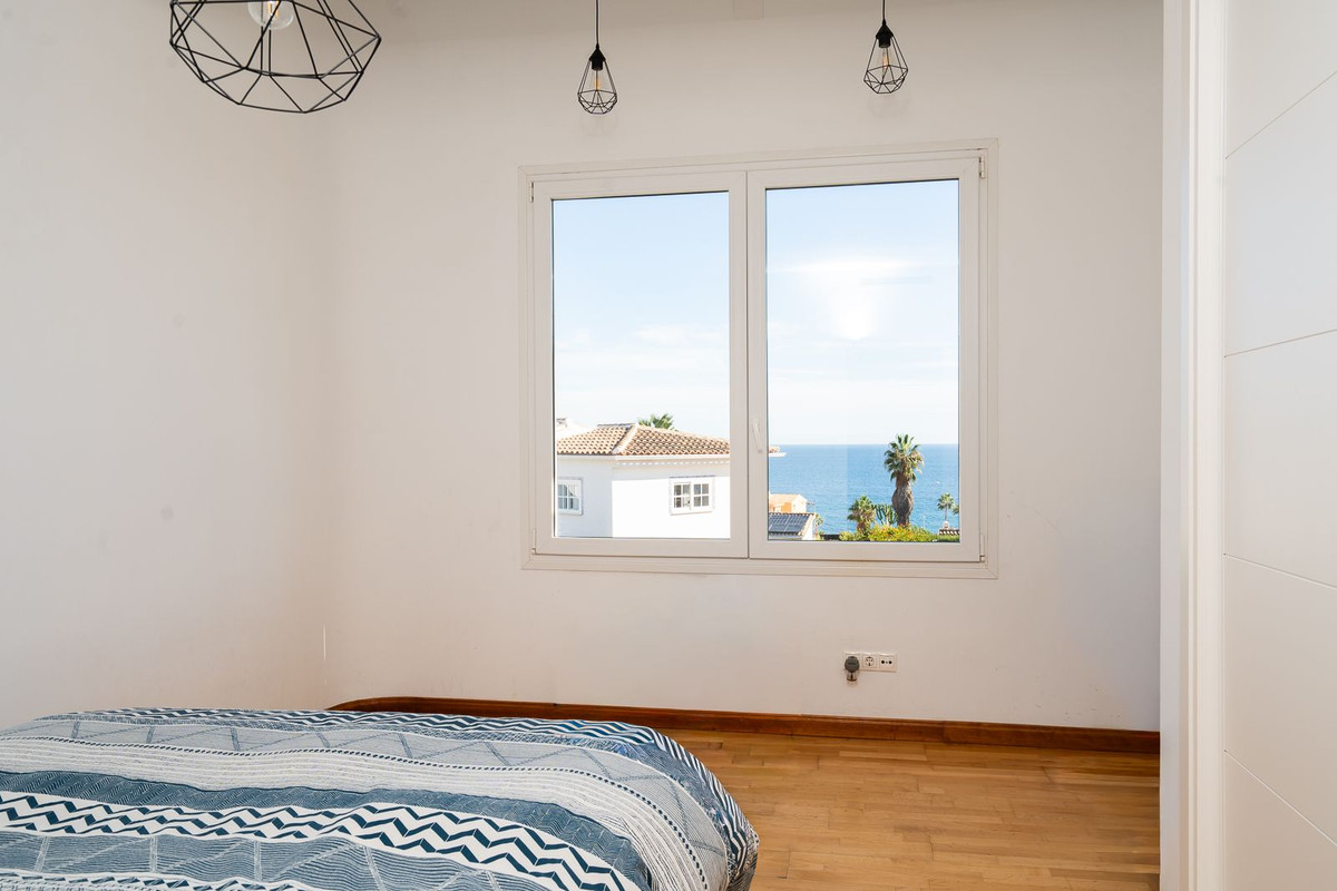 Se vende Villa - Chalet de 3 dormitorios en Costa Del Sol, Málaga, España