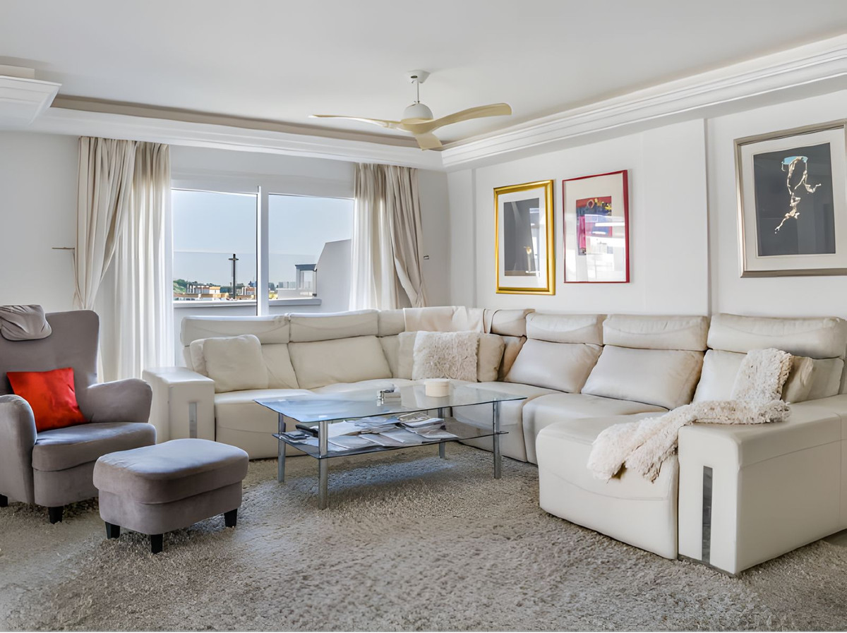 3 Bed Apartment for sale in La Campana Costa Del Sol, Málaga, Spain