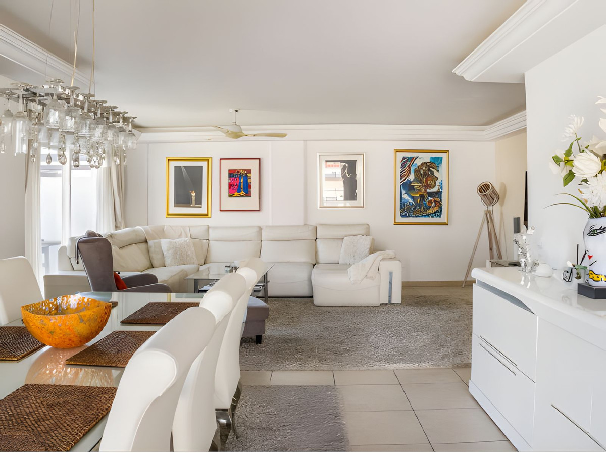 3 Bed Apartment for sale in La Campana Costa Del Sol, Málaga, Spain