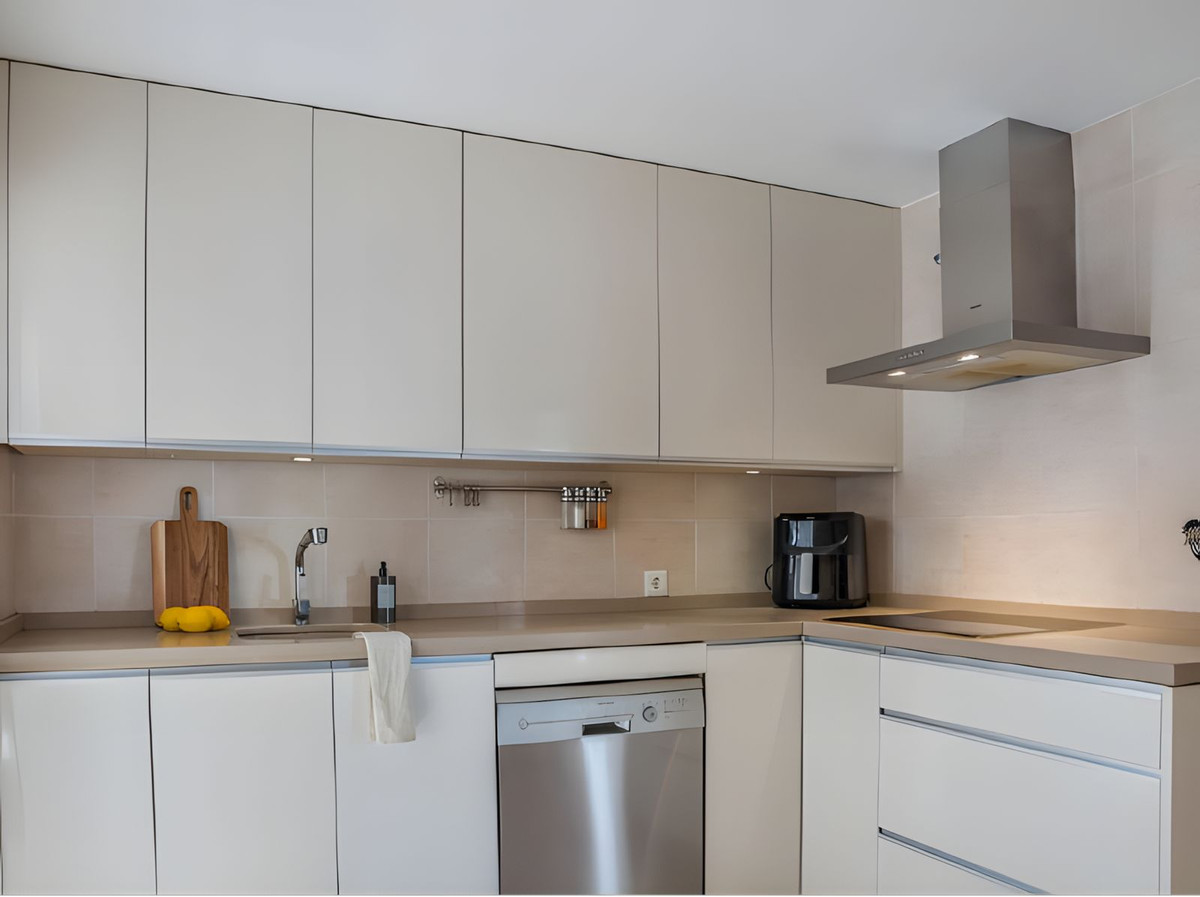 3 Bed Apartment for sale in La Campana Costa Del Sol, Málaga, Spain