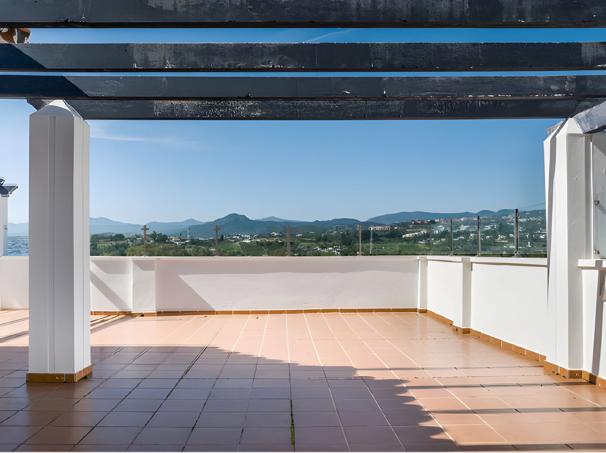 3 Bed Apartment for sale in La Campana Costa Del Sol, Málaga, Spain