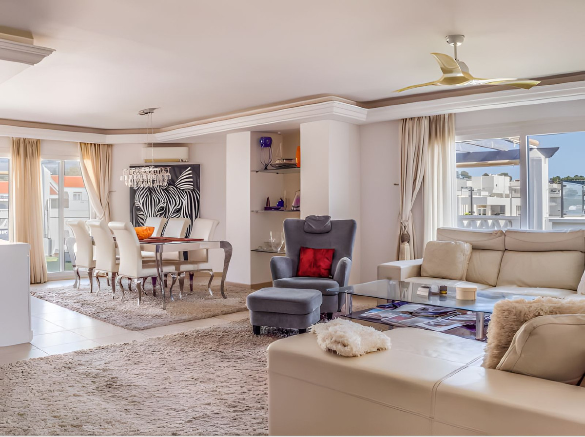 3 Bed Apartment for sale in La Campana Costa Del Sol, Málaga, Spain