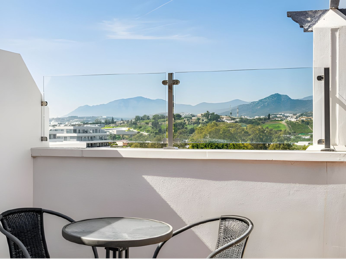 3 Bed Apartment for sale in La Campana Costa Del Sol, Málaga, Spain