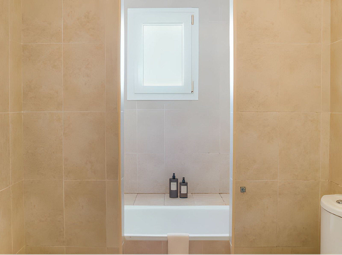 3 Bed Apartment for sale in La Campana Costa Del Sol, Málaga, Spain