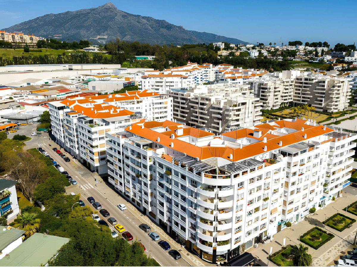 3 Bed Apartment for sale in La Campana Costa Del Sol, Málaga, Spain