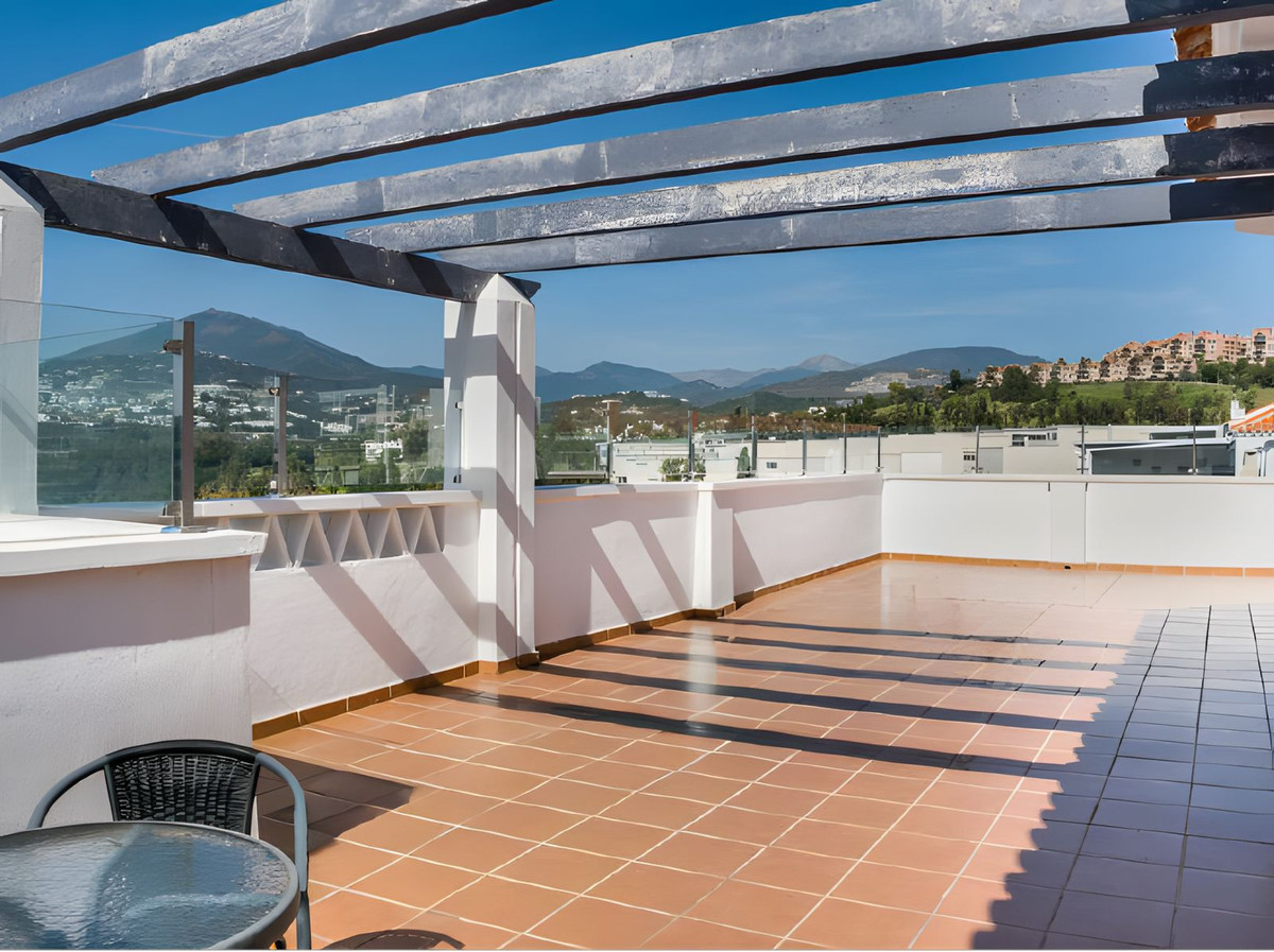 3 Bed Apartment for sale in La Campana Costa Del Sol, Málaga, Spain