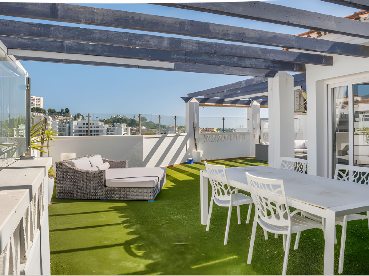 3 Bed Apartment for sale in La Campana Costa Del Sol, Málaga, Spain