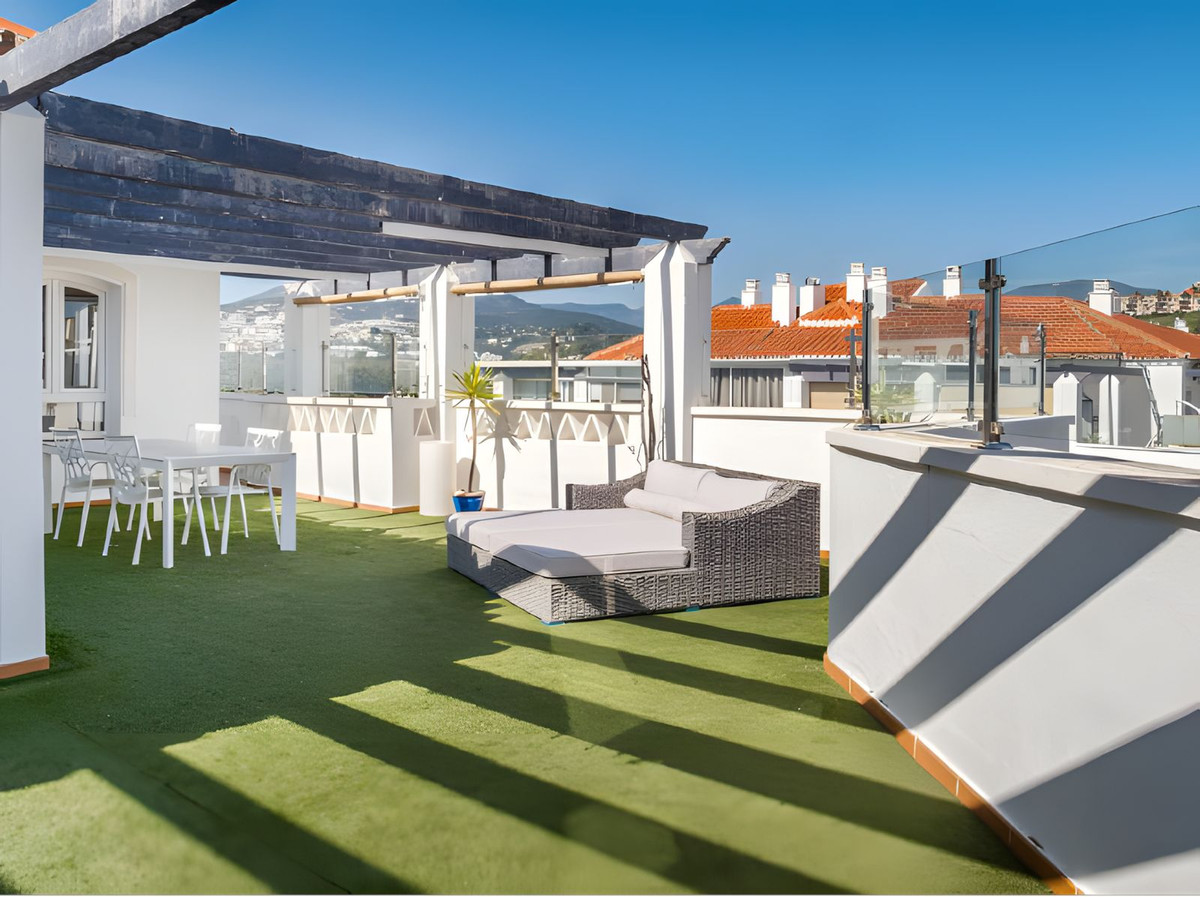 3 Bed Apartment for sale in La Campana Costa Del Sol, Málaga, Spain