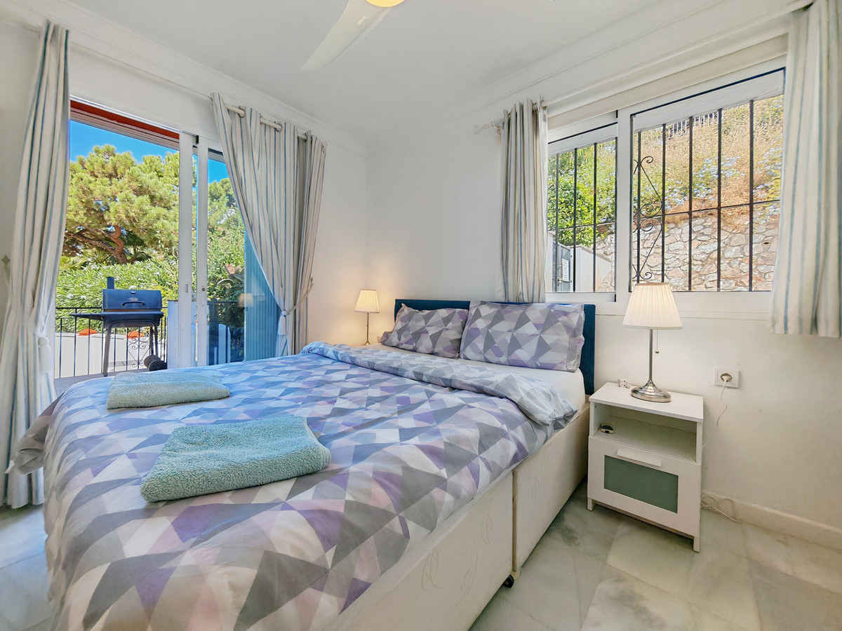 5 Bed Townhouse for sale in Calahonda Costa Del Sol, Málaga, Spain