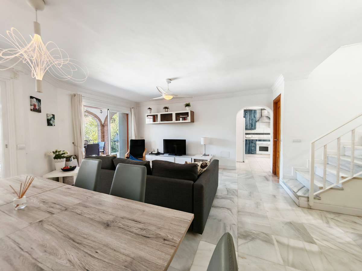 5 Bed Townhouse for sale in Calahonda Costa Del Sol, Málaga, Spain
