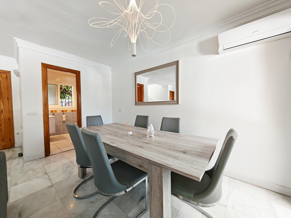 5 Bed Townhouse for sale in Calahonda Costa Del Sol, Málaga, Spain