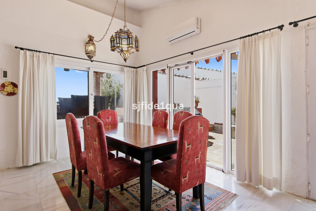 3 Bed Townhouse for sale in Estepona Costa Del Sol, Málaga, Spain