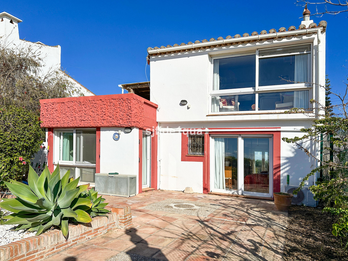 3 Bed Townhouse for sale in Estepona Costa Del Sol, Málaga, Spain