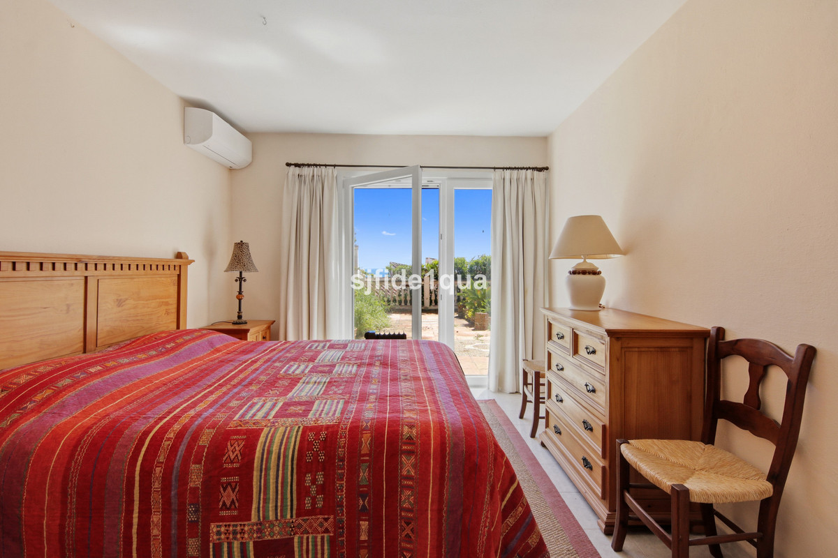 3 Bed Townhouse for sale in Estepona Costa Del Sol, Málaga, Spain