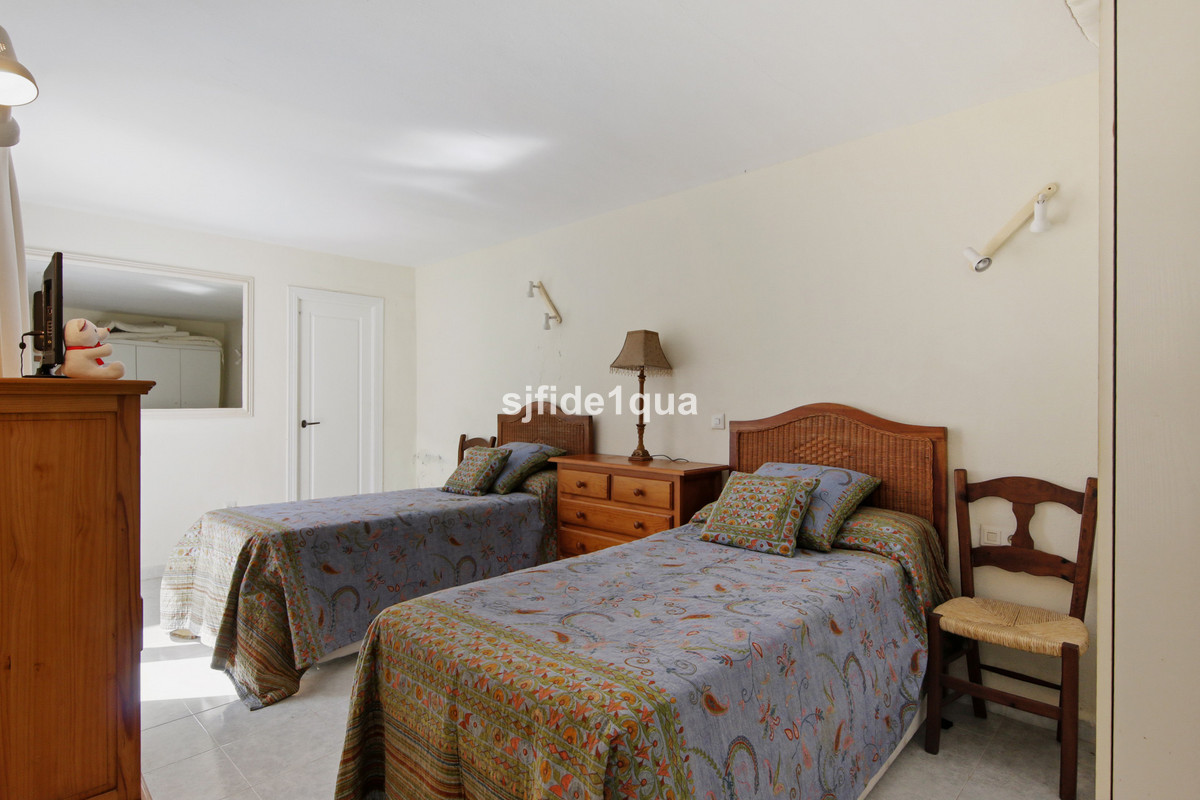 3 Bed Townhouse for sale in Estepona Costa Del Sol, Málaga, Spain