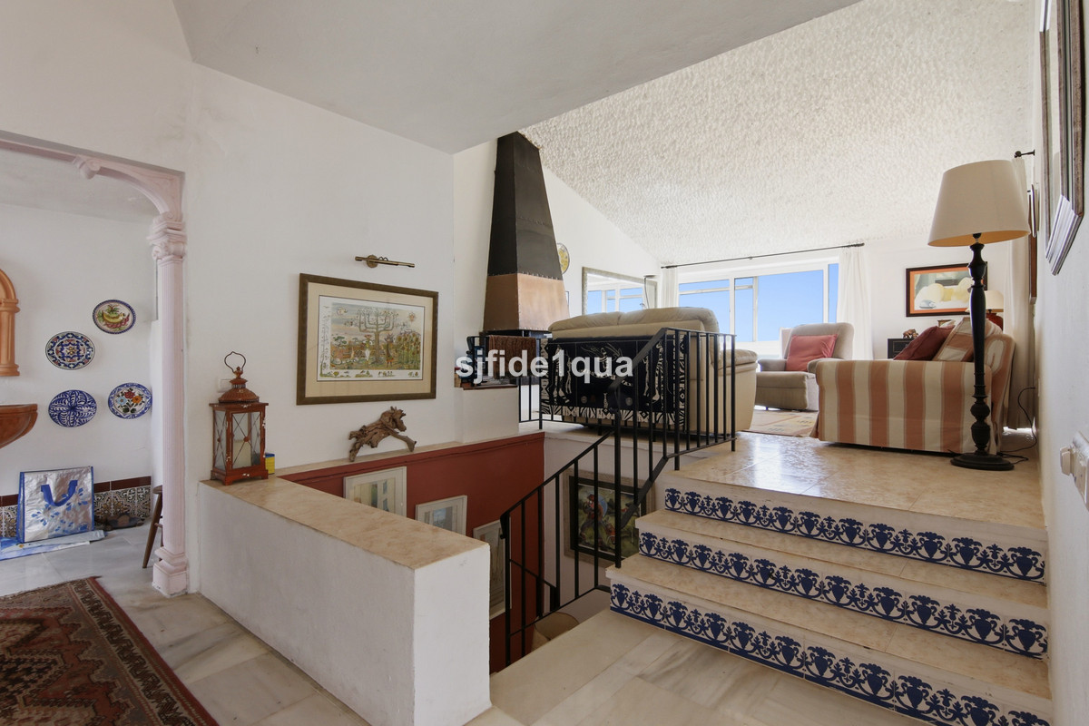 3 Bed Townhouse for sale in Estepona Costa Del Sol, Málaga, Spain