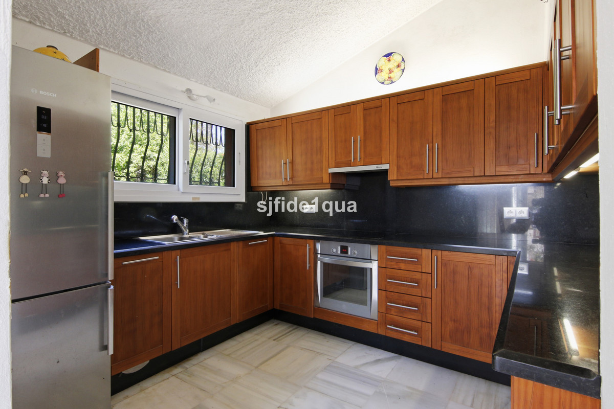 3 Bed Townhouse for sale in Estepona Costa Del Sol, Málaga, Spain
