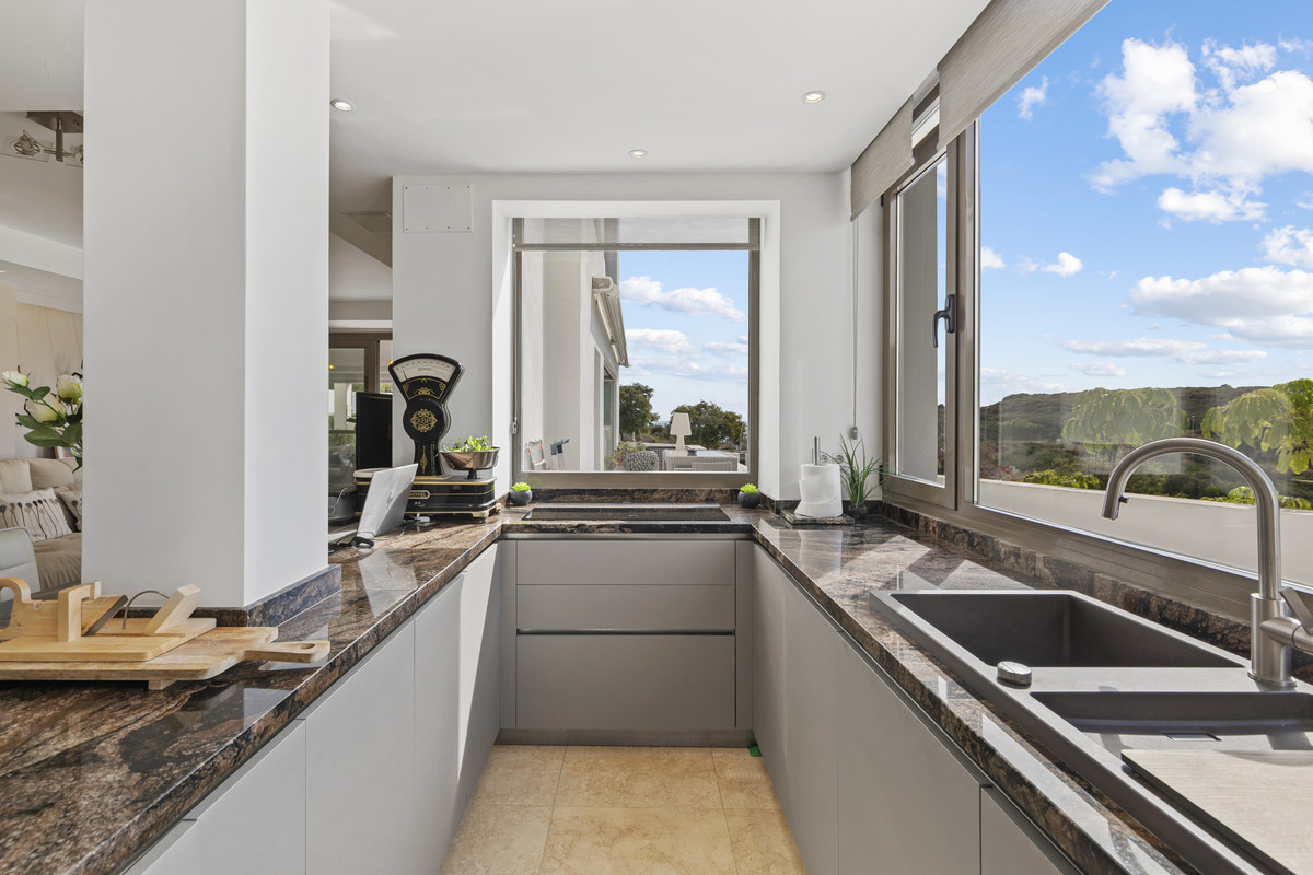 2 Bed Apartment for sale in Casares Costa Del Sol, Málaga, Spain