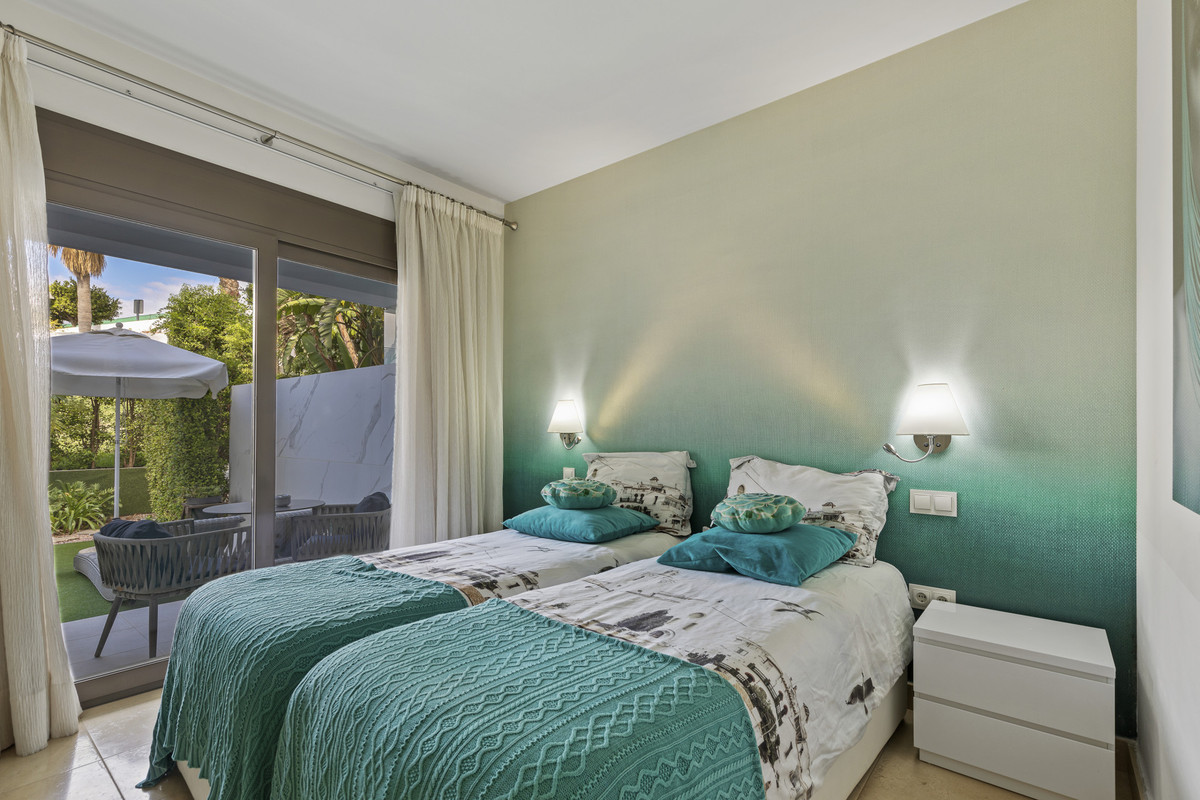 2 Bed Apartment for sale in Casares Costa Del Sol, Málaga, Spain